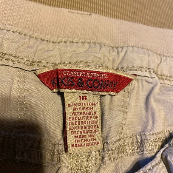 Capris - Picture 2 of 4